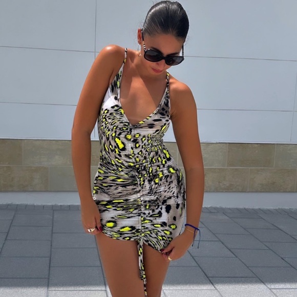 🔥 Brand New!  Neon Drop Leopard Mini Dress 🔥 - Picture 3 of 9